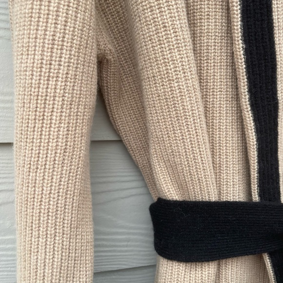 Quinn Robe in Tan Wool
SER.O.YA - Picture 12 of 13